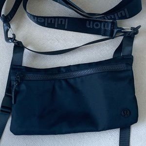 New Lululemon Crossbody Yoga Mat Holder Bag
